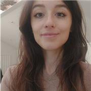 Laureata in inglese impartisce lezioni di per tutti i livelli dal base all'avanzato. Disponibile anche per lezioni online o nel fine settimana